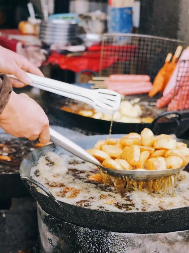 比大理浪漫！比昆明更近！高铁直达阳光小城，2万株蓝花楹美疯！观海登山，美食吃到爽！