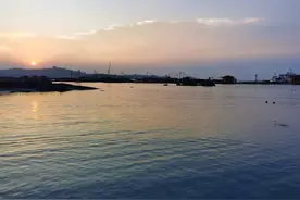 身边两个例子:体制内的女生找体制外的男生，真的要好好考虑图片