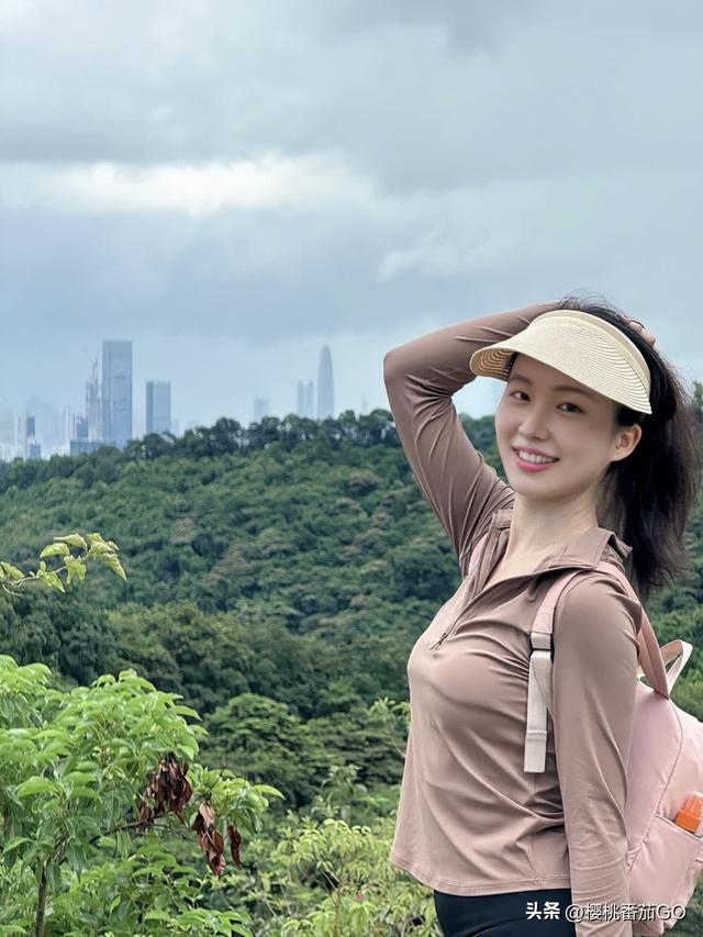 台风前冲刺爬山 ，玩了瀑布看了彩虹