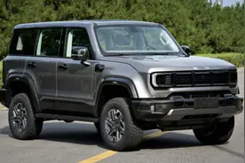 新车 | 蜂巢2.0T动力/越野化升级 新北京BJ40P曝光 2024款售17.98万起图片