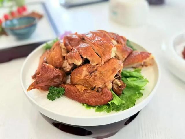 临沂人游临沂｜赶郯城大集吃刚出锅的烧鸡，初冬游古郯烟火