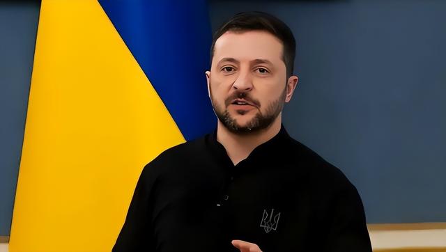 泽连斯基战果成疑惹众怒，北约摊牌黑海袭船，乌自爆艇被炸翻天！