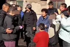 女硕士患精神病后失踪15年被找回，已生两娃 家人准备卖房给其治病图片