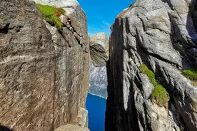 世界三大奇石：谁是真正的自然震撼？一块屹立中国，吸引无数游客图片