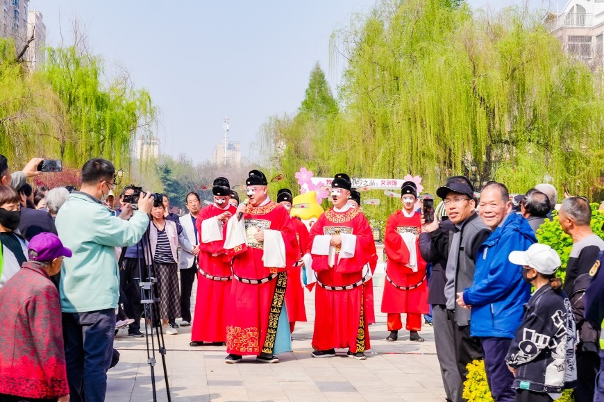 鹤壁淇滨区:淇水遗韵焕新彩 非遗传承谱新篇(图2) 鹤壁淇滨区:淇水遗韵焕新彩 非遗传承谱新篇(图2)