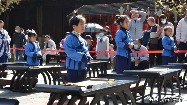 关注|元旦3天揽金2.2亿!建水文旅的“王炸”不是古建筑,而是……