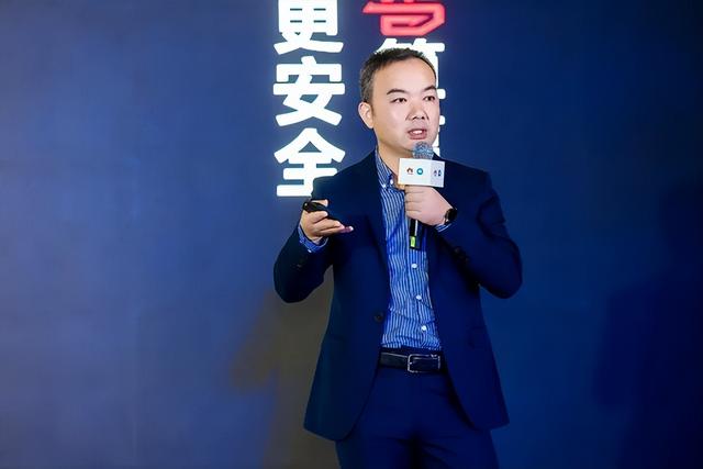 筑牢数字化基石，华为以全周期价值服务保障数据中心行稳致远