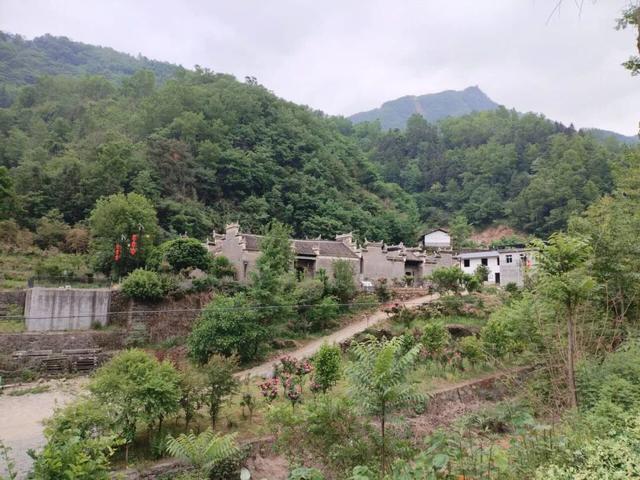从得胜铺到卡子石门，盘越鄂陕界岭