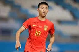 4-5！中国队遭双杀，点球大战输球：3人罚丢，中国C罗低迷图片