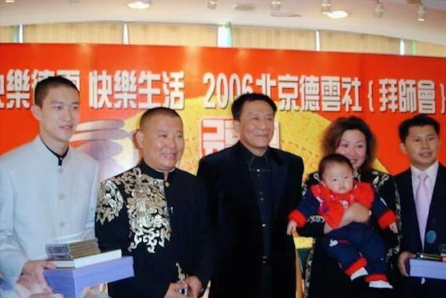 2006年	，李菁拜师胜杰为师，常宝华称赞李菁，是学者型的相声演员
