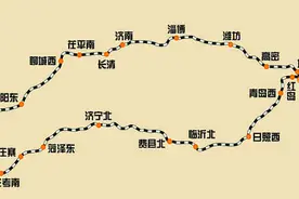 首个跨省环线高铁列车途经菏泽图片