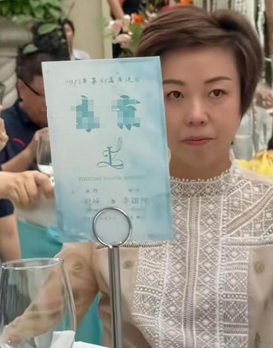 恩爱了16年抵不过现实残酷，44张怡宁绚烂如花，64岁徐威逐渐衰老