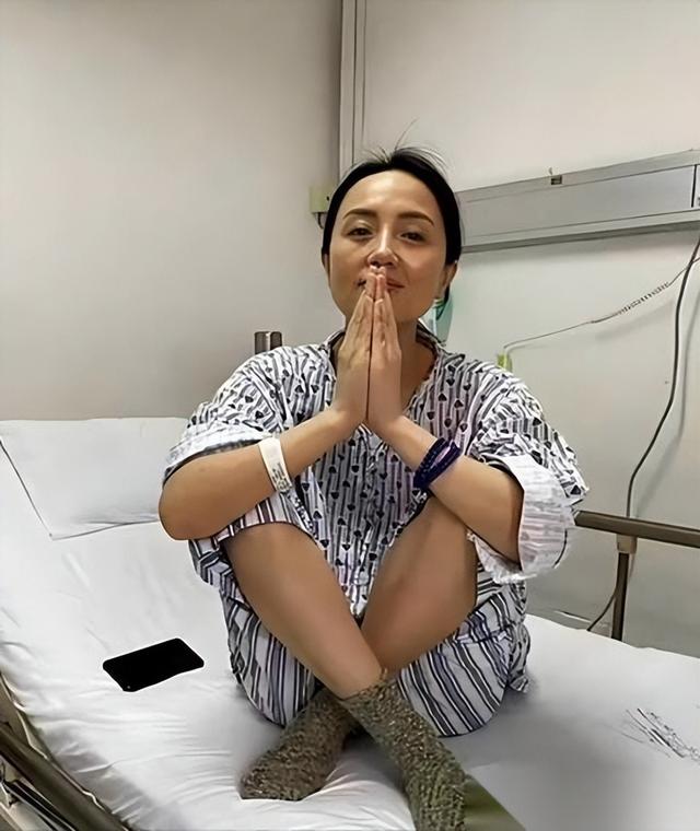 李乃文也没想到，朱媛媛离世仅半年，辛柏青已经走上了另一条路