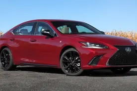 2025 款雷克萨斯 ES 评测：老式豪华车需要重新思考图片