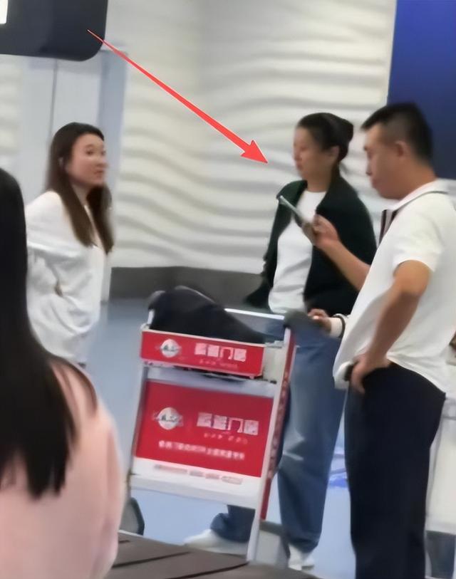 重罚！偷税	、背人命债	，被官方彻查后首露面的闫学晶 迎来最终结局