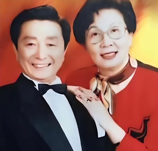 86岁宋世雄现状：定居北京老到认不出，托举儿女成才后却都在国外