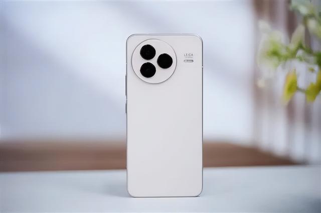 骁龙8s Gen 5+100W快充，小米7000mAh新机曝光
