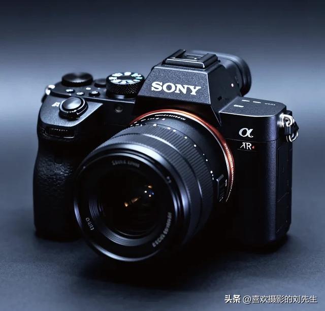 索尼A7M4与A7R4怎么选？别再花冤枉钱！
