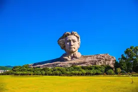 周珏珉 | 长沙红色之旅、追寻信仰力量——瞻仰毛泽东故居有感图片