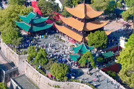 相约2025·共赴旅发盛会丨热度狂飙！岳阳楼景区单日客流首次突破10万人次图片