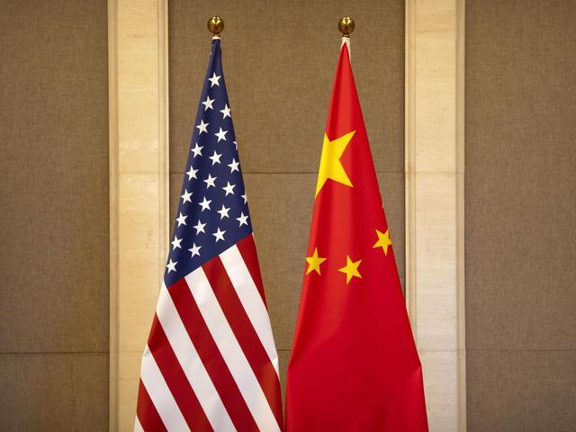 中美刚坐上桌，美商务部长退出谈判，我国高层反对	，不准脱钩断链