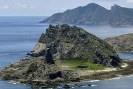 趁菲方强抢南海，日本又来犯钓鱼岛，中方没有退路，海警南北出击图片