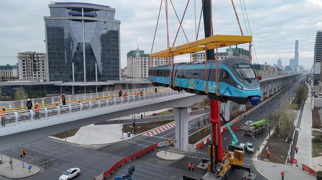 美签订贸易大单，冤大头终于出现，特朗普叫嚣：矿产多到用不完