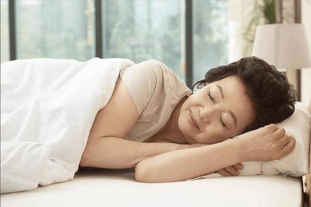 燕窝的功效有哪些什么人适合吃 2025年燕窝多少钱一斤2025年价格＂,＂