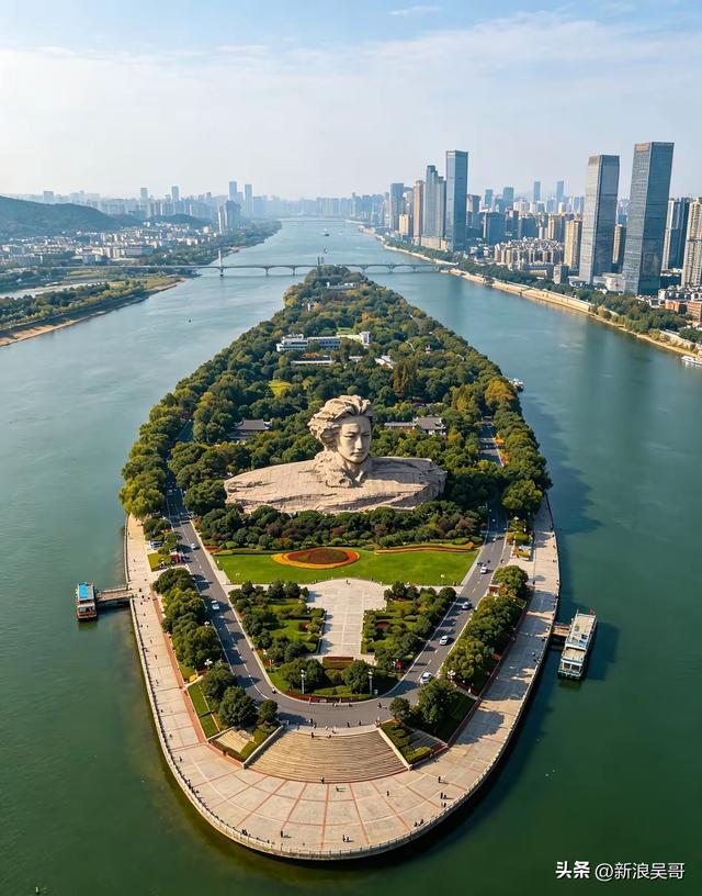 从2003到2026，橘子洲头经历了什么？