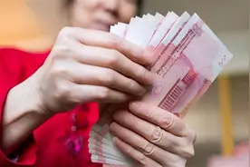 退休工资每月几号发放？晚发有补偿吗？图片