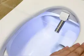 大便之后要不要用水洗屁股？长期坚持洗的人，对身体有没有好处？图片