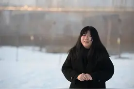 初代网红乔碧萝近况疑似曝光，在财务公司做客服，提起网名笑哈哈图片