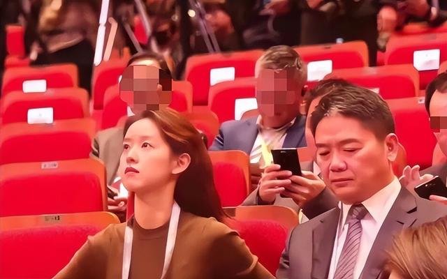 婚变风波48小时后，刘强东不再沉默，坦言“在老婆面前没了自信”