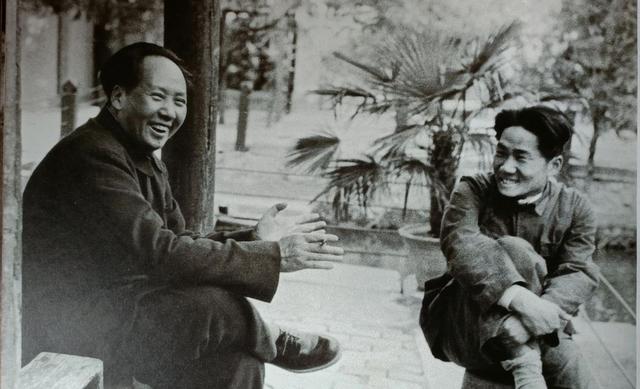 毛主席为何让知识青年上山下乡？直到如今，才明白伟人的深意。