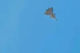 六代机试飞、四川舰下海释放什么信号？图片