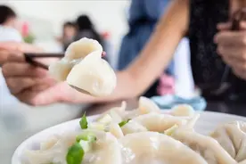 保存饺子，切记不要包好直接冻！掌握好3点，个个不粘连不开裂图片