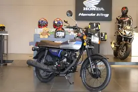 五羊本田街车CG125，油耗1.8L，售7680元，很方正但充满复古情怀图片