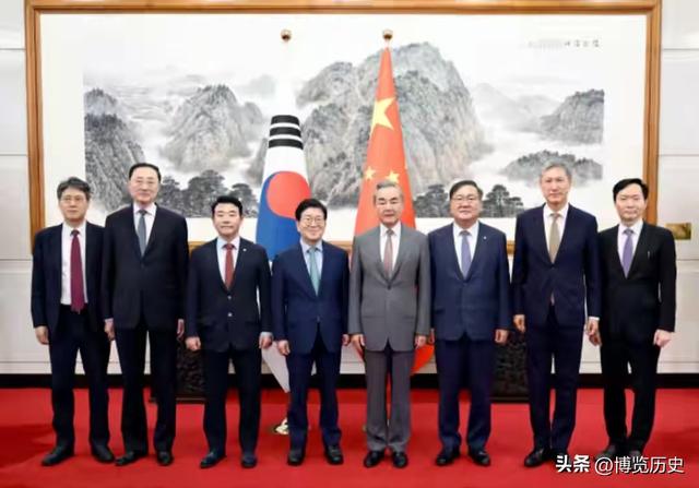 王毅的话说得很重，韩国特使就涉台问题表态，两个字不太令人满意