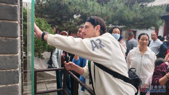 相约泰山 遇见泰安｜国际网红博主在千年古韵与百年风华中 定格泰安最动人的古今画卷