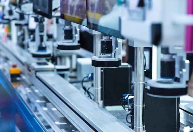 美荷两国曾同时发声，对中国独立研发的光刻机技术给予了强烈批评