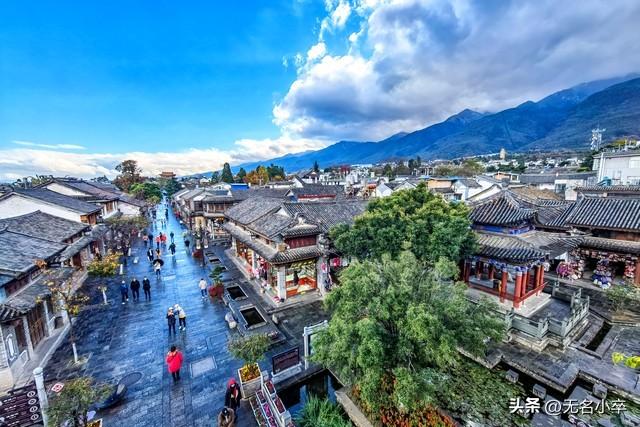 云南大理和丽江都去旅居过，实话实说，两者对比，大理要好多了