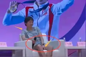 全红婵回母校演讲，穿洞洞鞋被网友攻击:除跳水外，其他素质太低图片