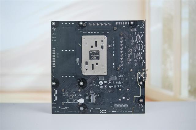 微星 MAG B850M MORTAR WIFI迫击炮主板评测：BIOS三大优化、教科书式