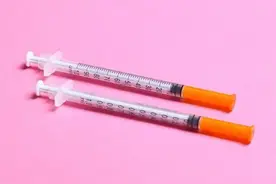 乳腺肿瘤的我 化疗时埋的是针管，埋输液港的，你的港拆下来了么图片