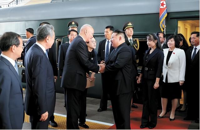 朝鲜下个月大阅兵，各国高级别官员出席通知，中国会派什么阵容？