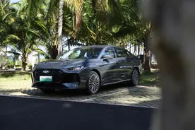 风云A8L 续航超2000公里！配10气囊！轴距将近2米8，十几万买A8！图片