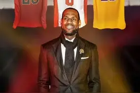 重磅！詹姆斯被爆将在下赛季退役！图片