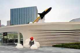 一起“遨游太空”！乐高主题活动亮相成都图片