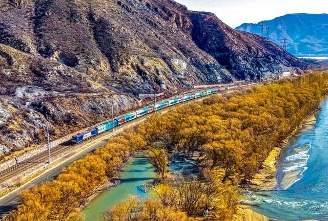 12306可购票！这趟仅周末开行的列车，线路有变化！