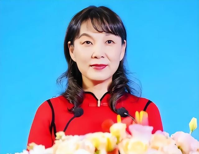 被骂后杜建英同学再发声：我不支持小三，希望宗馥莉不要树敌太多